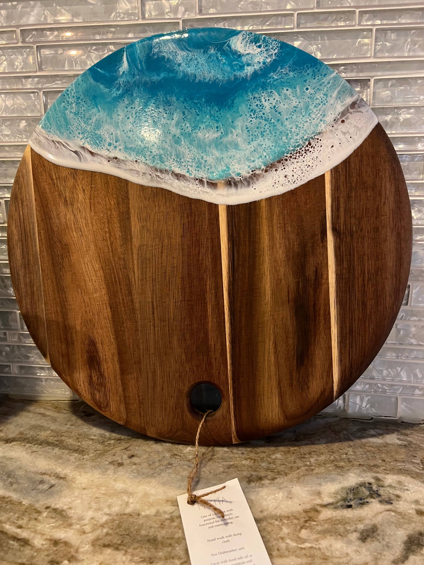 Acacia Wood 15" Round: Navy/white/gold