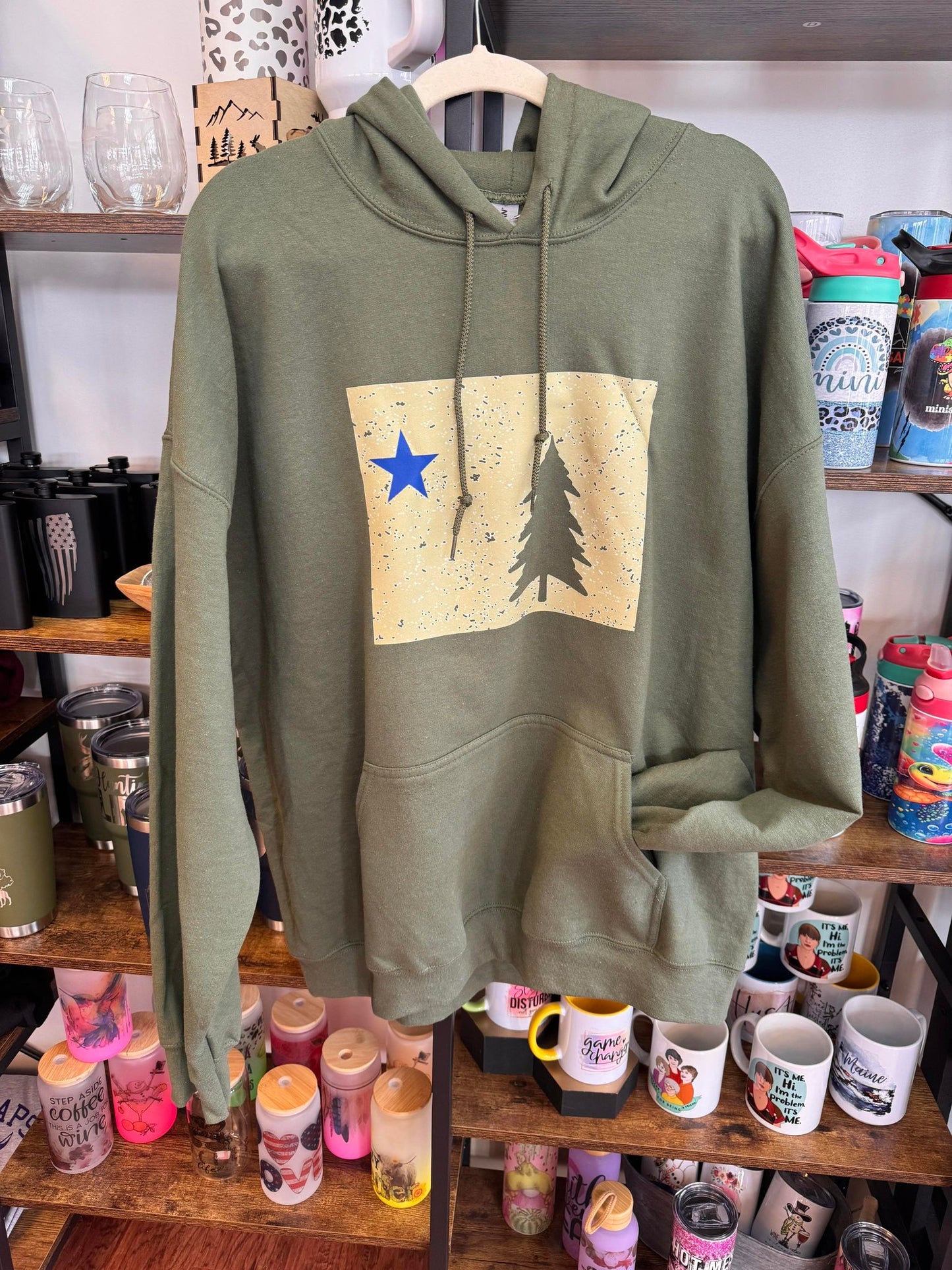 Maine Hoodie Sweatshirt. Green Pine and star