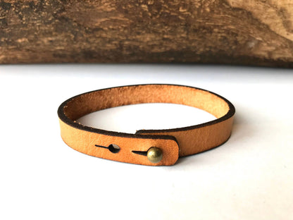Thin Leather Bracelet -Mama bear or blessed