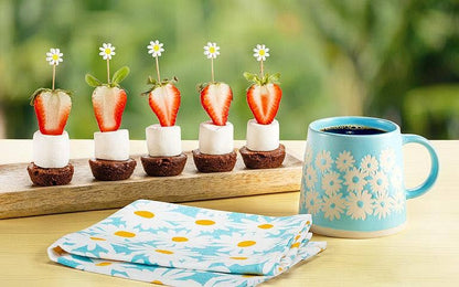 Wide Base Mug with Daisies-Blue-3.5"H(14oz)