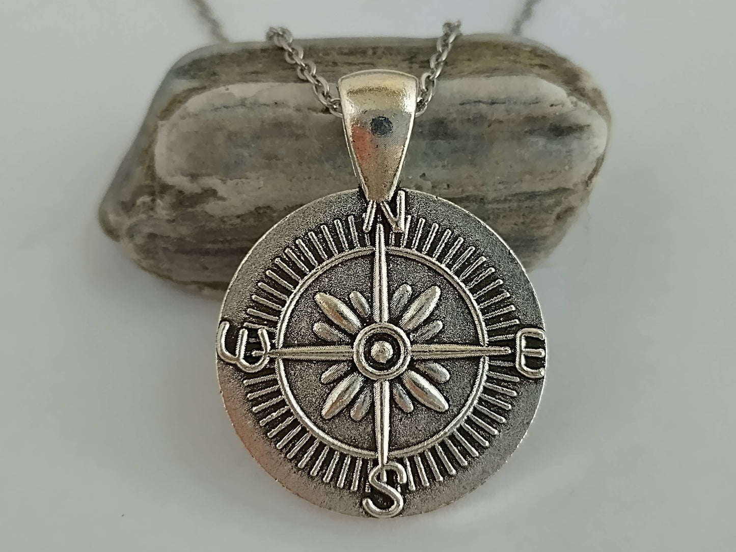 Maine 1901 State Flag Necklace, Compass 1901 Flag Pine Tree