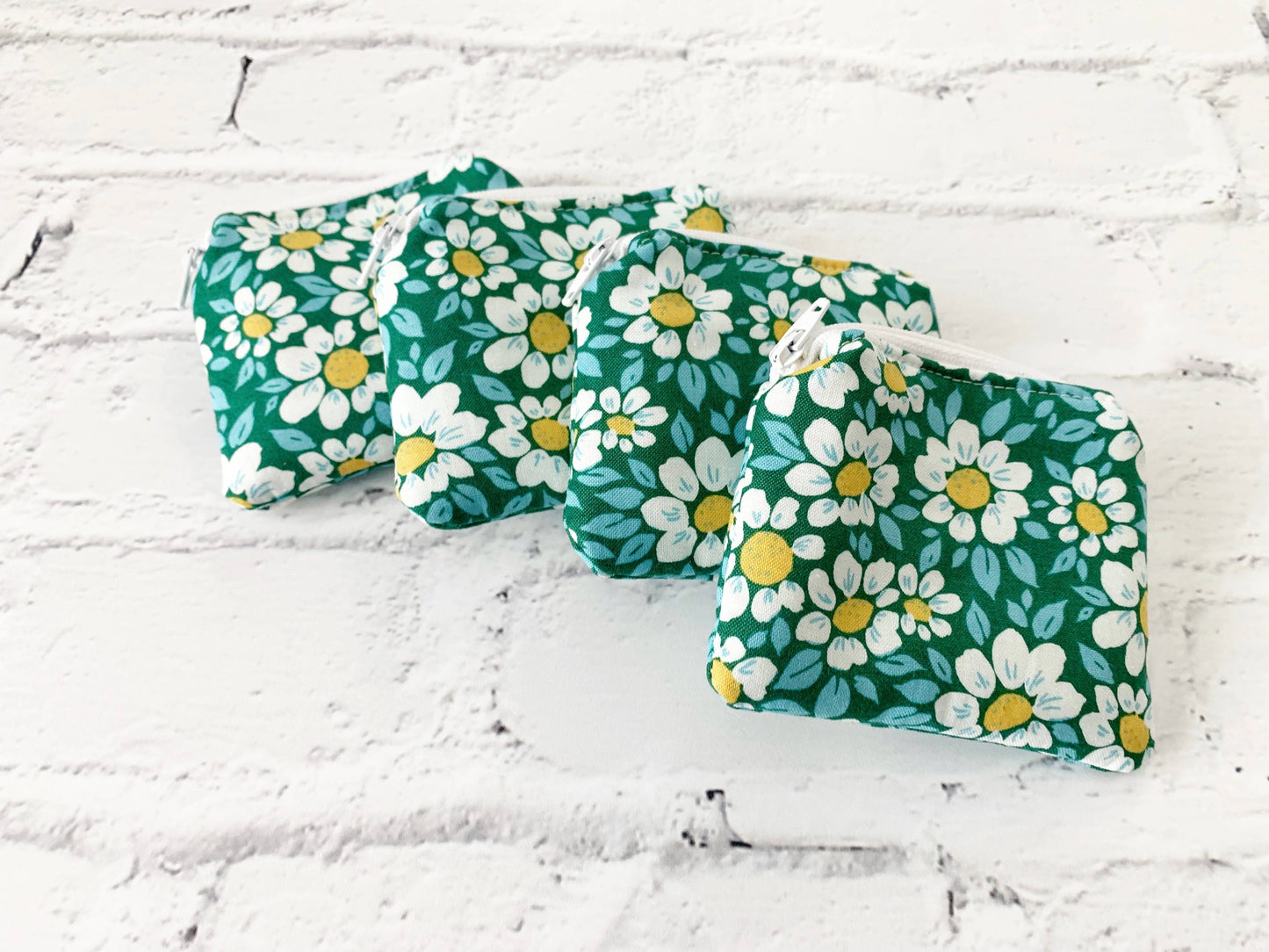 Small Fabric Pouch-Daisies