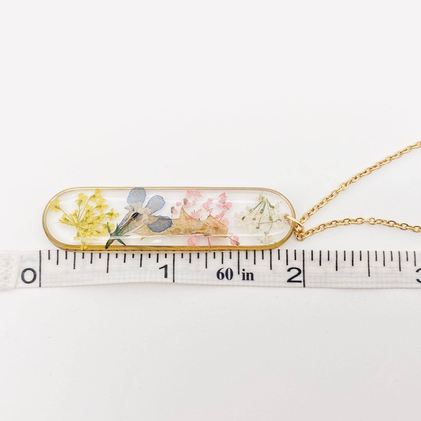 Long Ellipse Charm Dried Flowers Necklace