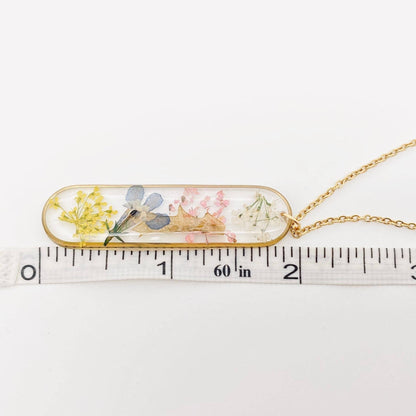 Long Ellipse Charm Dried Flowers Necklace