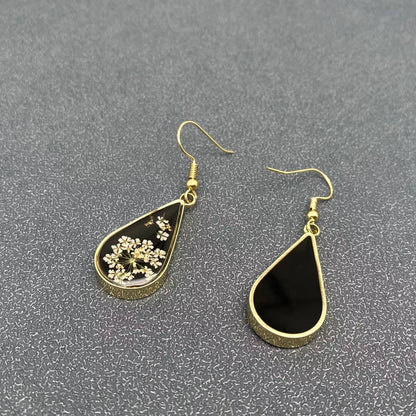 Queen Anne's Lace Dried Flower Black Droplet Earrings
