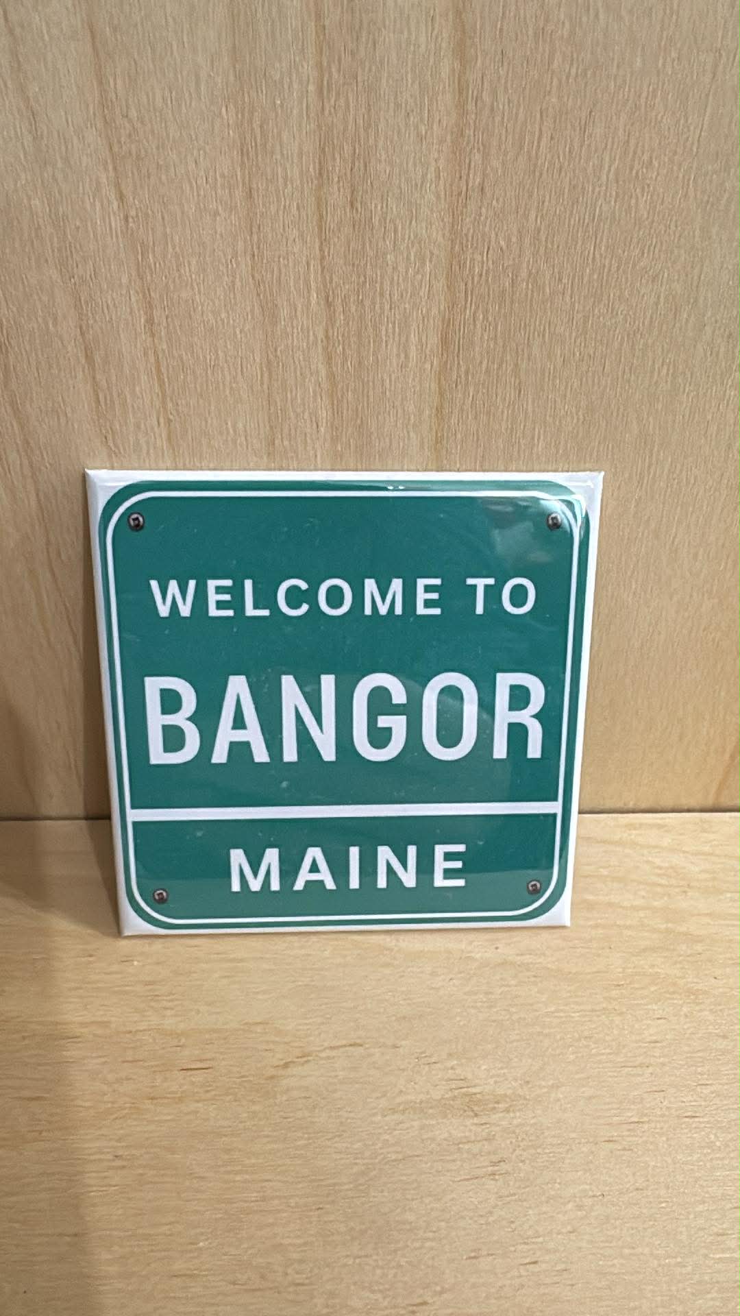 Maine, Bangor, Derry, USA  Magnets