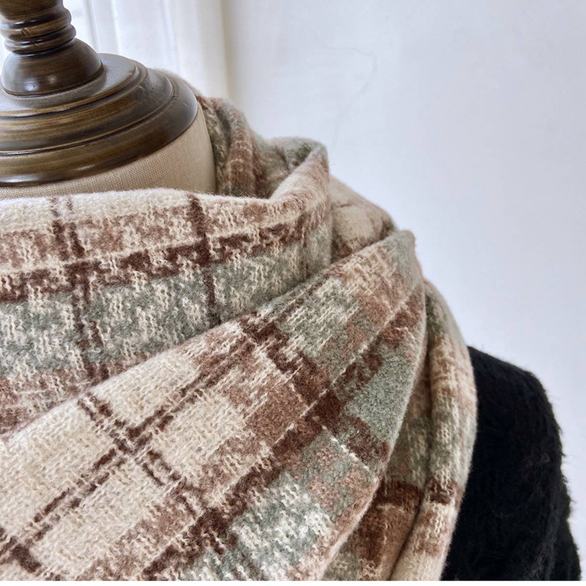 Plaid Tassel Scarf