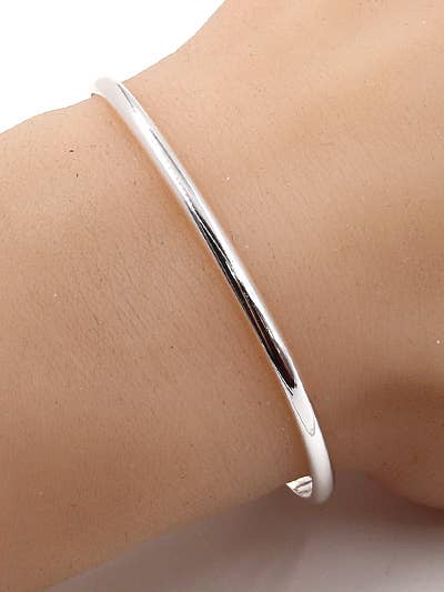 Moose Brass Hook Casting Bangle Bracelet