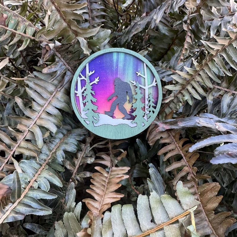 Northern Lights Bigfoot - Round Magnet